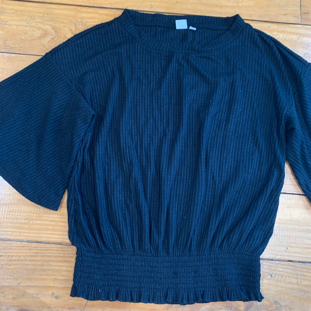 320 Gap Top